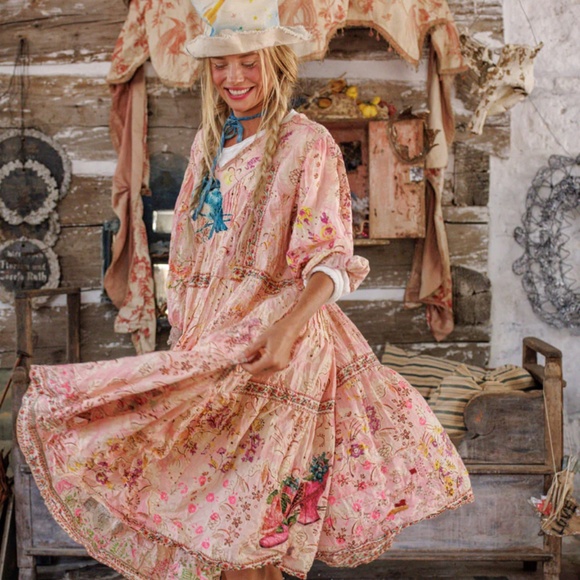 🌙MAGNOLIA PEARL DELA DREAMER DRESS🌙 - Picture 1 of 13